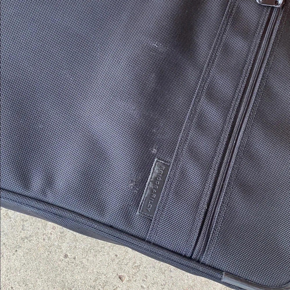 Briggs & Riley Black Rolling travel  Carry-On